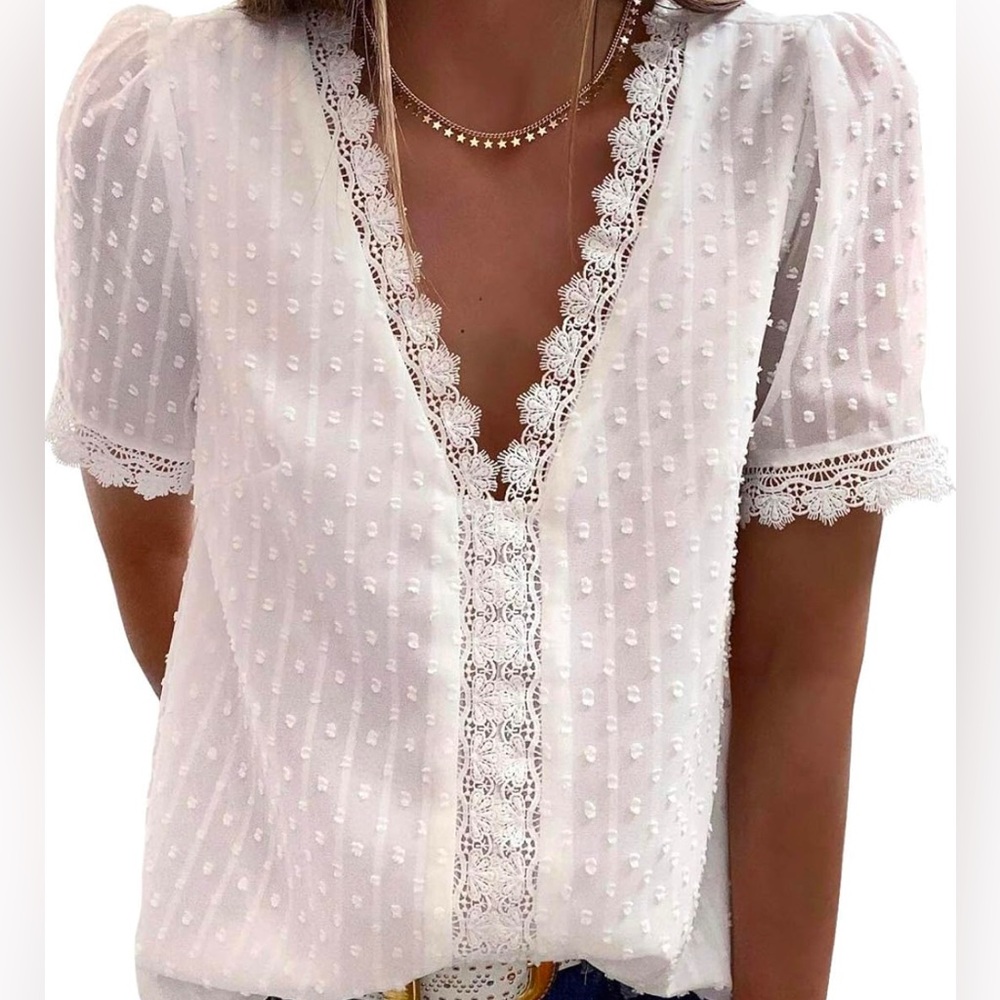 Dokotoo white blouse size small